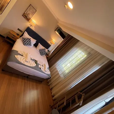 Nomade Old Hotel