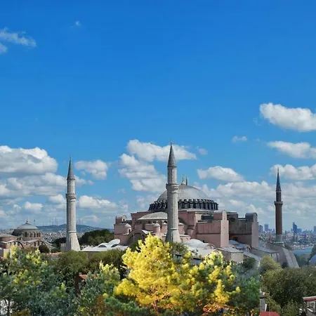 Hotel Nomade Old 3*