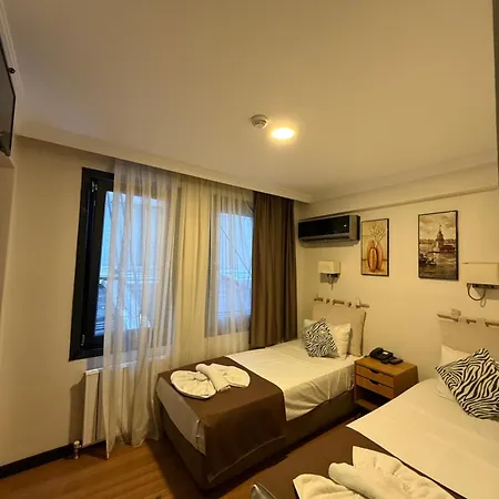 Hotel Nomade Old 3*