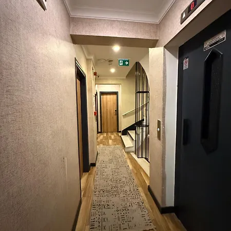 Nomade Old Hotel 3*