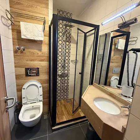 Nomade Old Hotel 3*