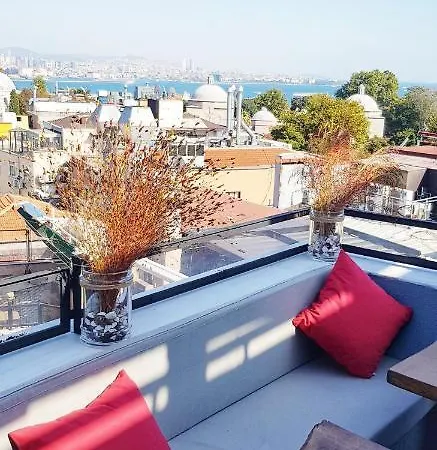 Nomade Old Hotel 3*